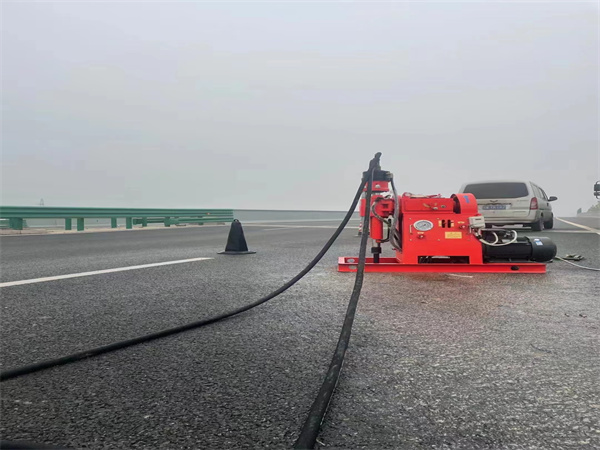 杏花岭马路路基路面开裂下沉注浆加固灌浆