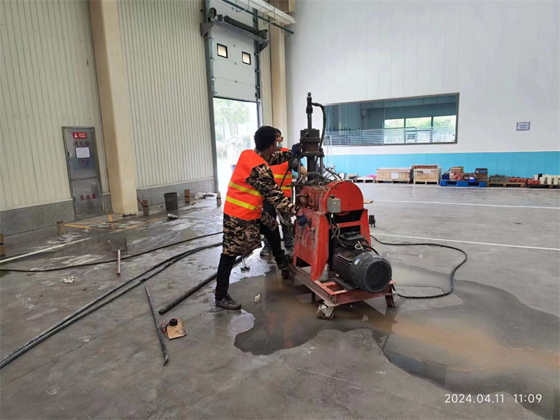 杏花岭厂房地面下沉塌陷注浆加固施工